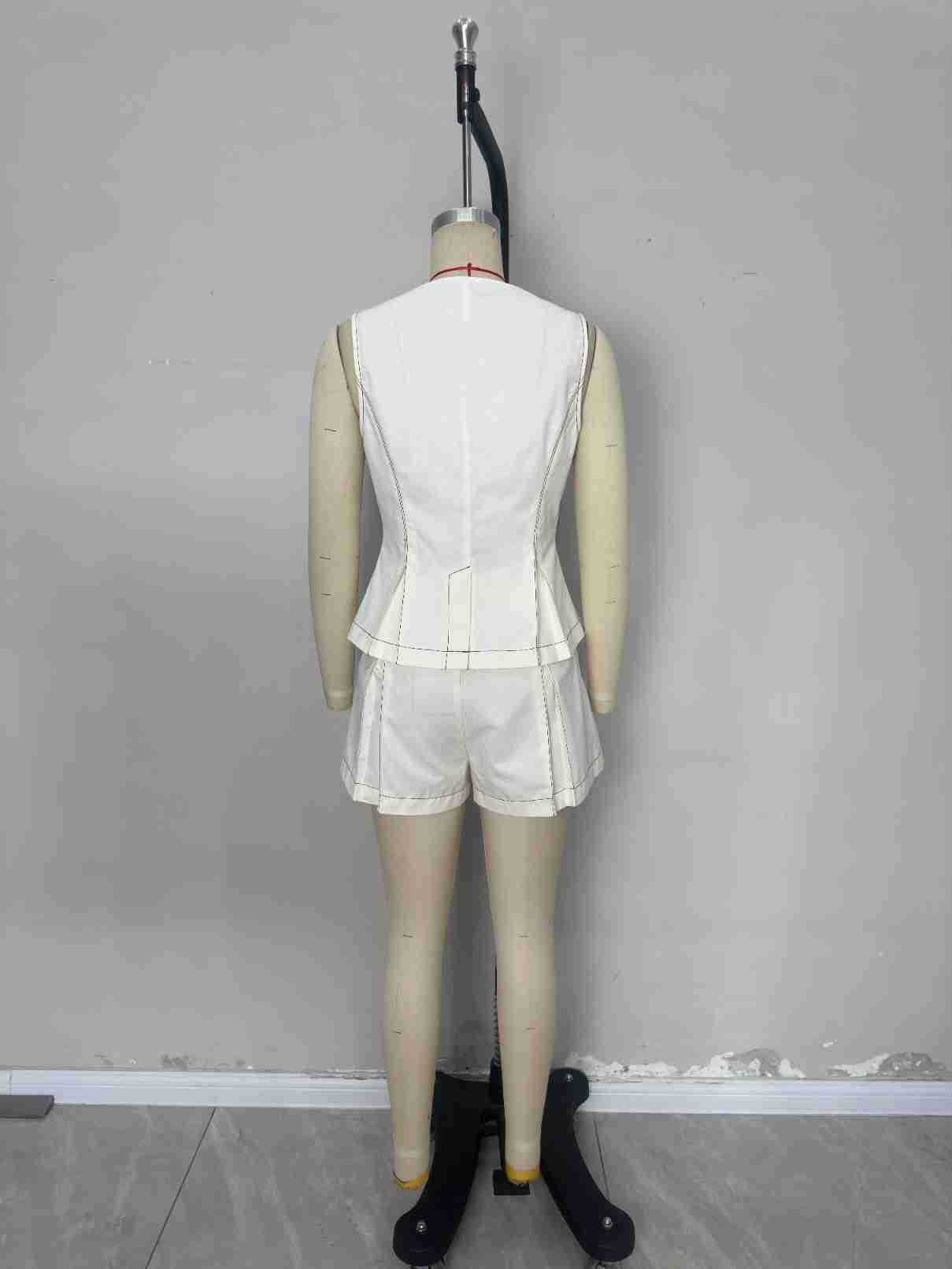 Elegant Apricot Sleeveless Buttoned Vest And Pleated Shorts Set_voghion.com