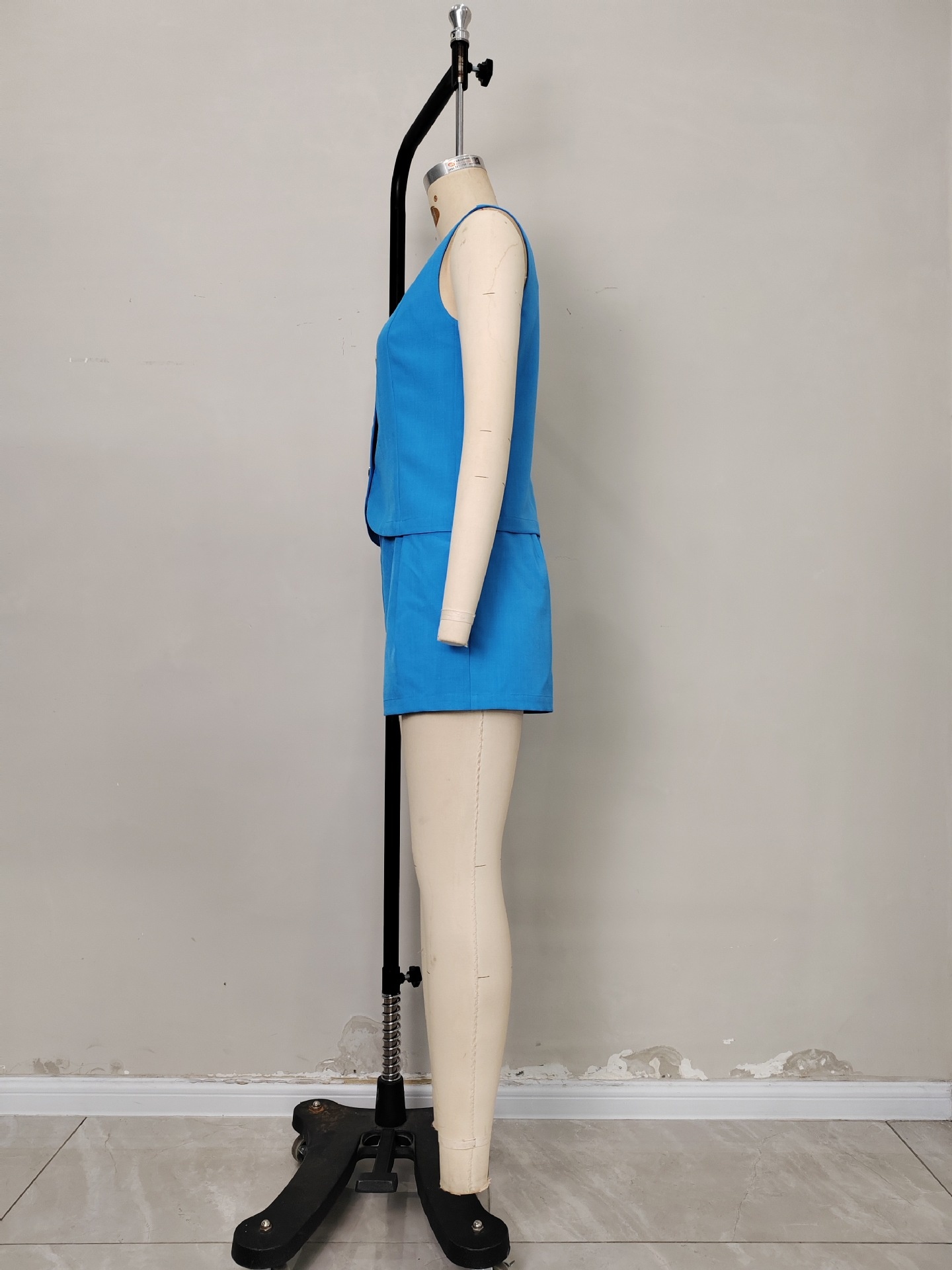 Stylish Women's Sleeveless Blazer Vest And Shorts Set Solid Colour_voghion.com