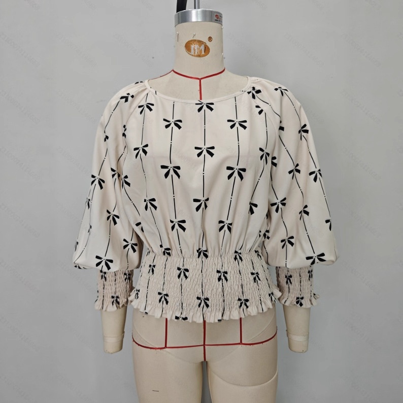Modisches, bedrucktes russisches Frühlings-/Sommerhemd im europäischen und amerikanischen Stil mit geraffter Taille, Laternenärmeln und Rüschen._voghion.com