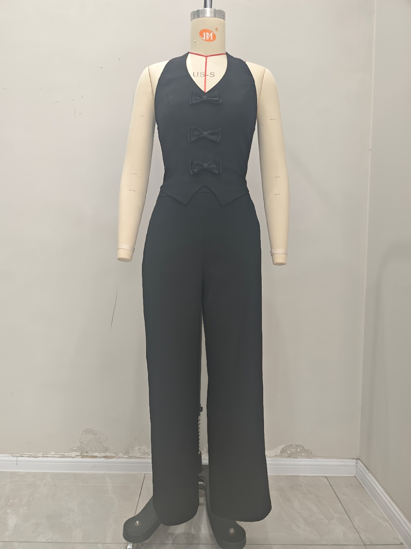 Dam lounge jumpsuit med väst fluga och långbyxor set_voghion.com