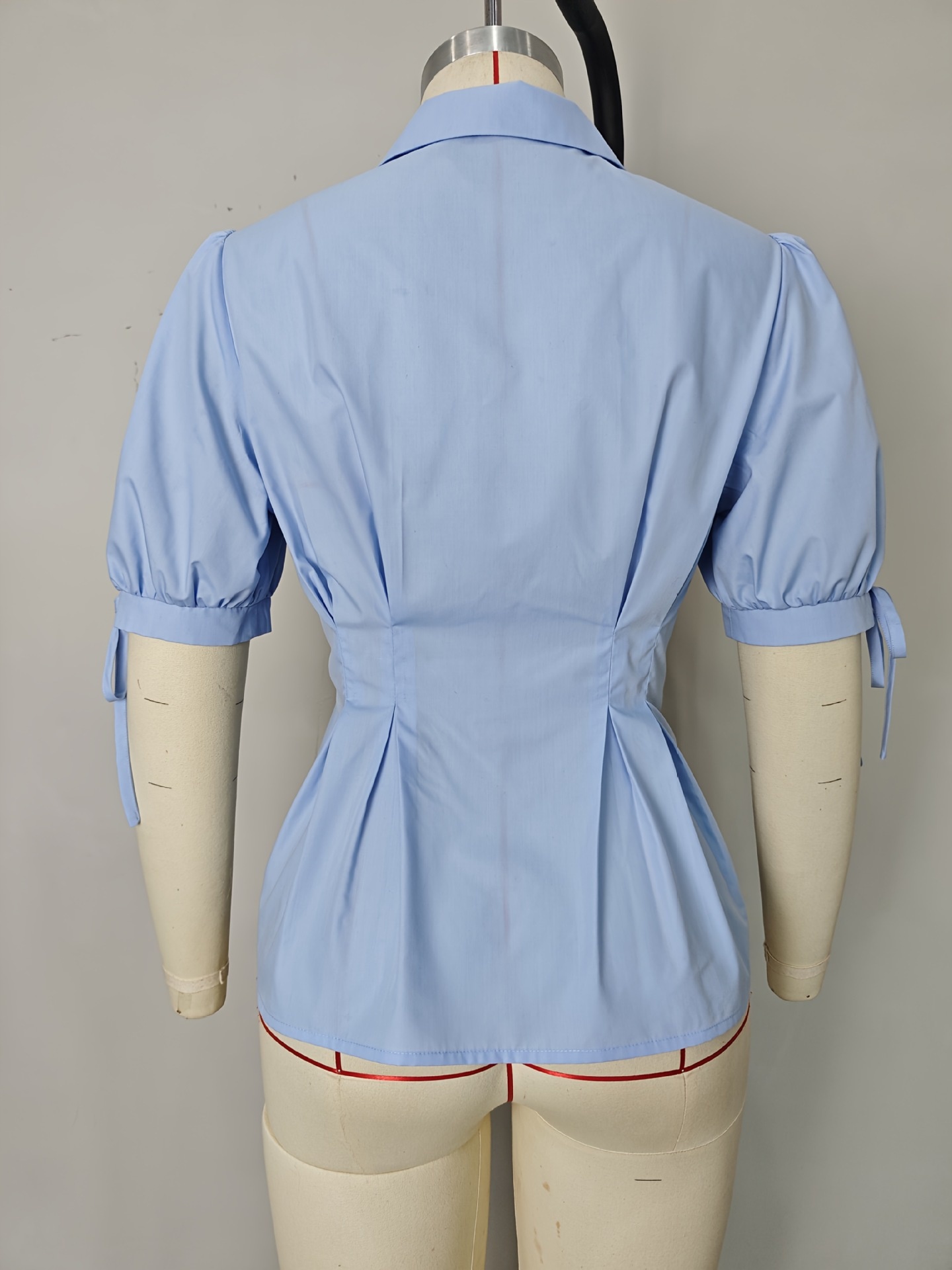 Blusa elegante da donna a maniche corte con design a pieghe_voghion.com