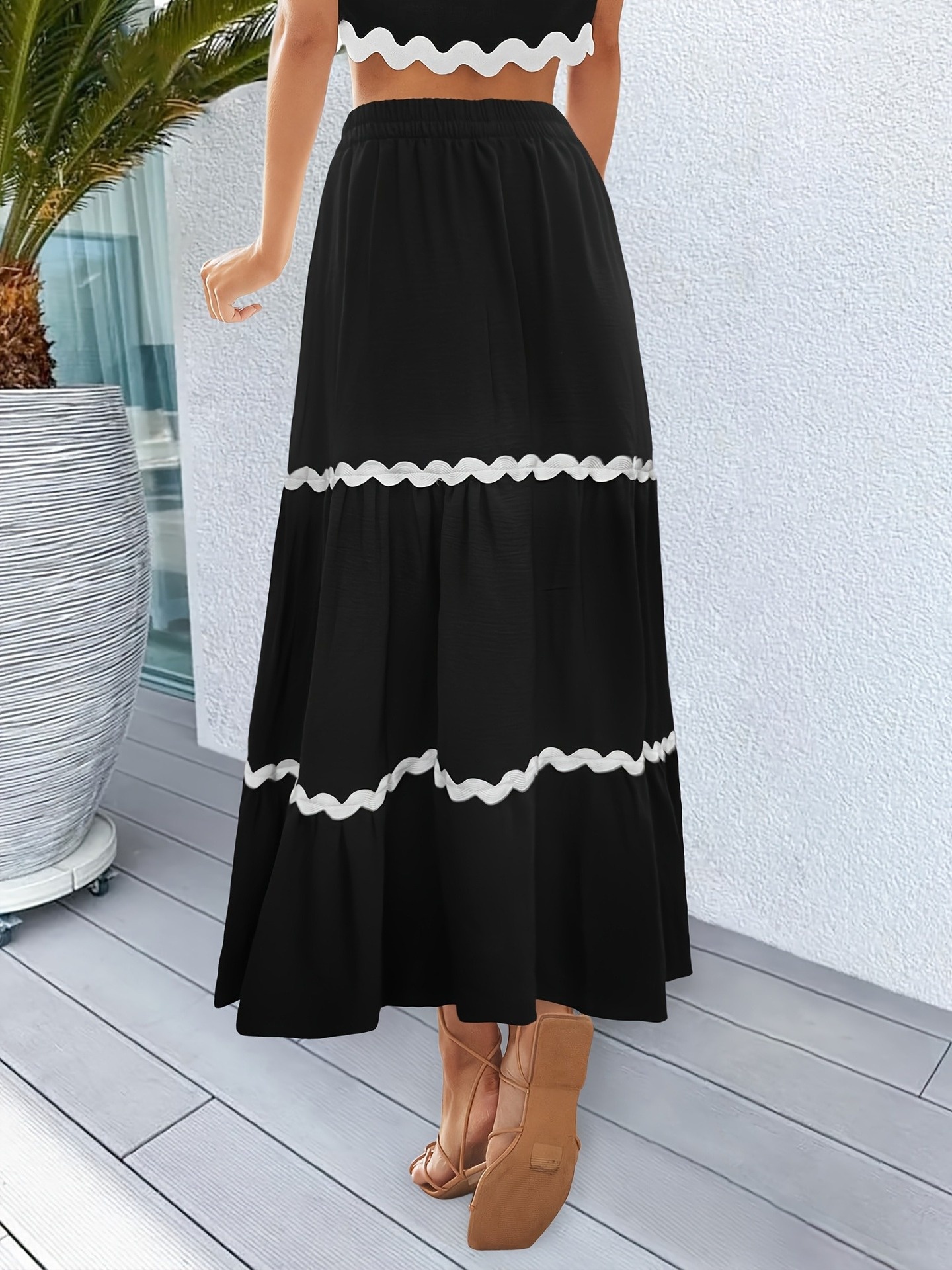Dam bohemisk kjol med vågig spets och stor fåll i plus size_voghion.com