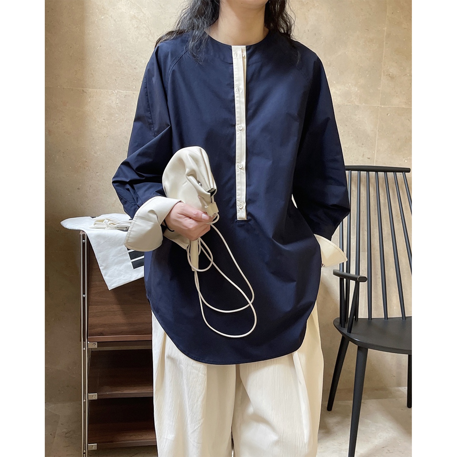 Retro Women's Blouse With Artistic Colour Block Round Neck Top_voghion.com