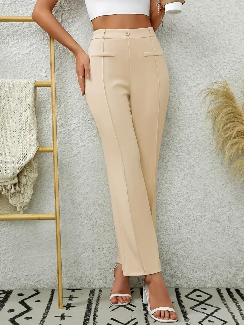 Calças flare femininas com bolsos frontais e tecido elástico_voghion.com