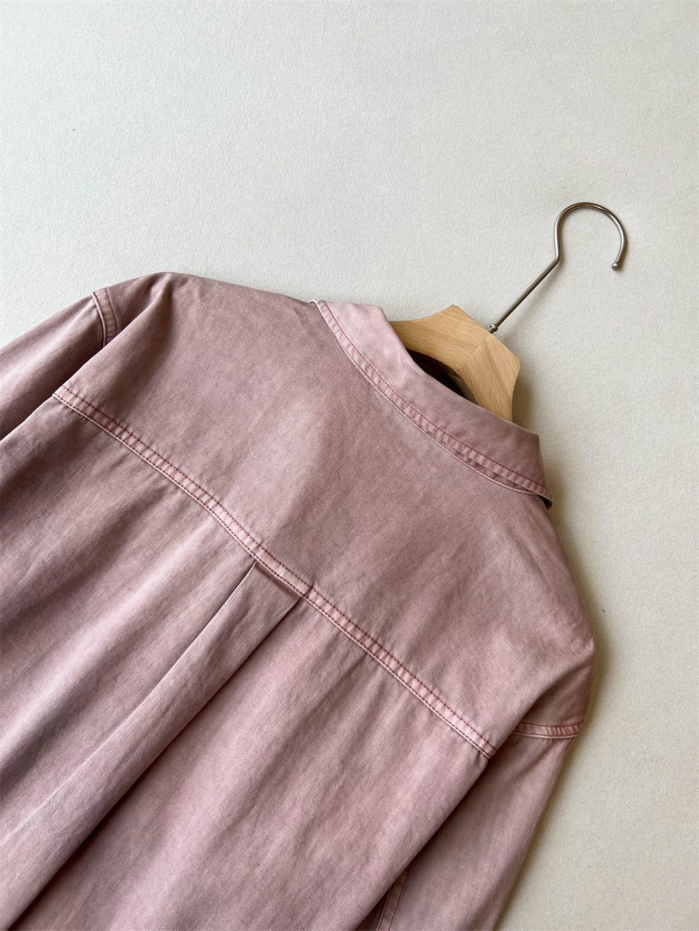 Giacca camicia in denim rosa da donna stile casual stratificato_voghion.com