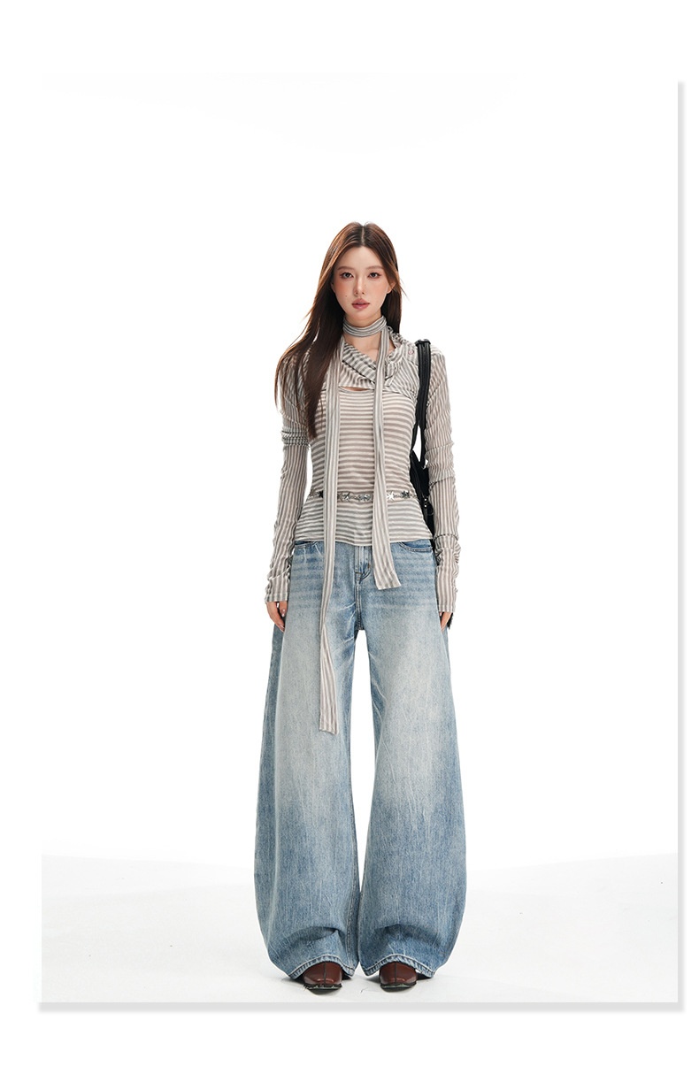 Damen Jeans In Hellblau Im Washed-look Für Große Frauen_voghion.com