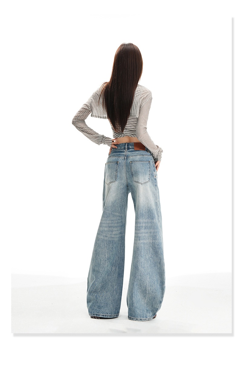Damen Jeans In Hellblau Im Washed-look Für Große Frauen_voghion.com