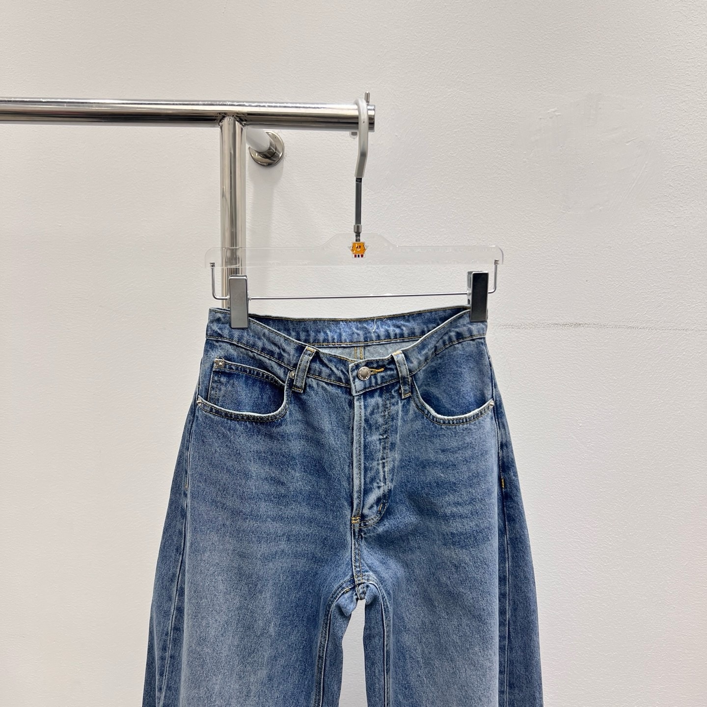 Women's Jeans With Rhinestones And Back Logo High-end Design_voghion.com