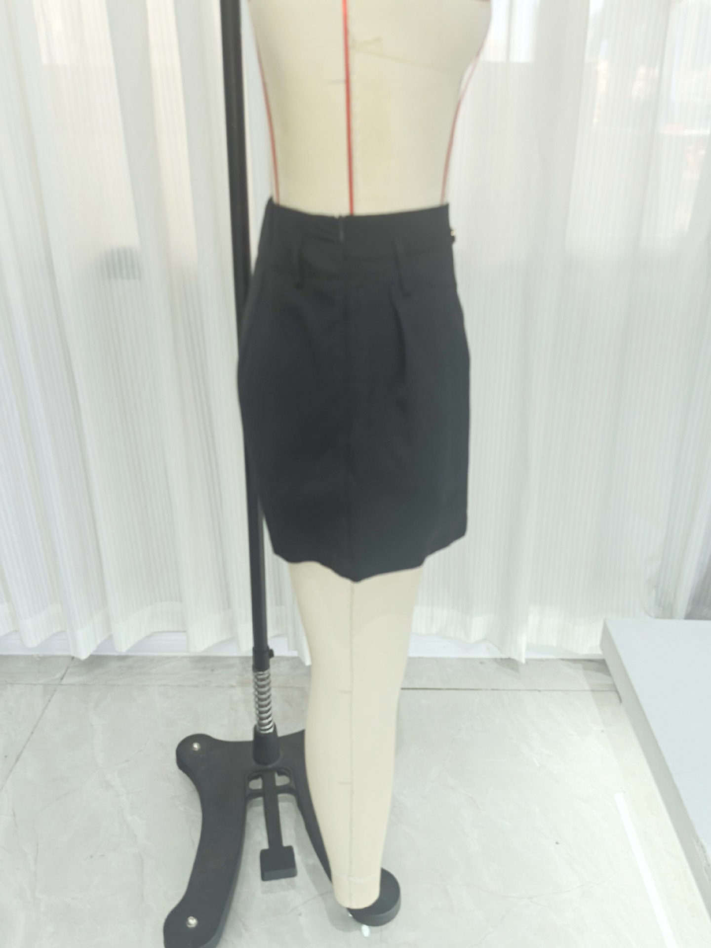 Elegant Women's Shorts For Professional Office Attire Solid Colour_voghion.com
