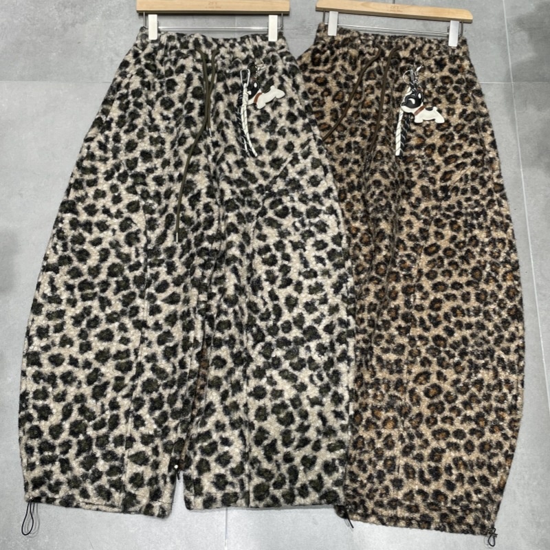 2025 Fall/Winter New Versatile Designer Niche Women's Curved Pants With Elastic Waist, Leopard Print, Loose Wide-Leg_voghion.com