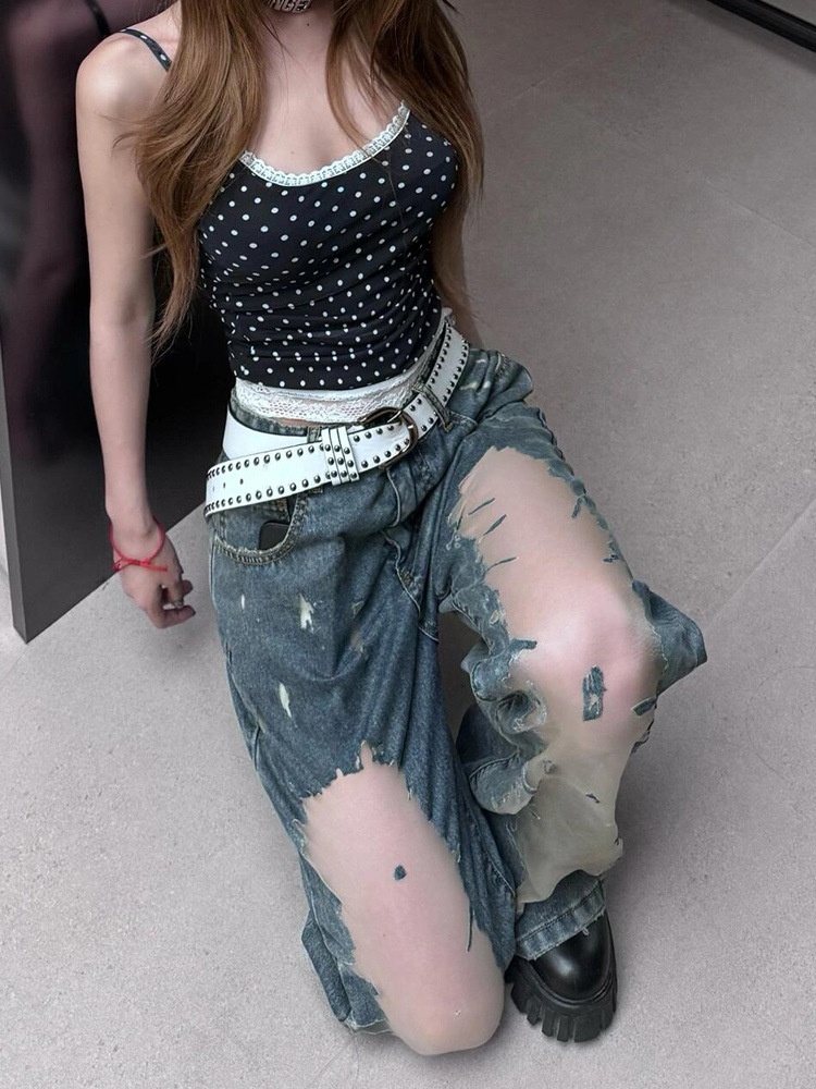 Retro Women's Washed Ripped Jeans With Distressed Hollow Details_voghion.com