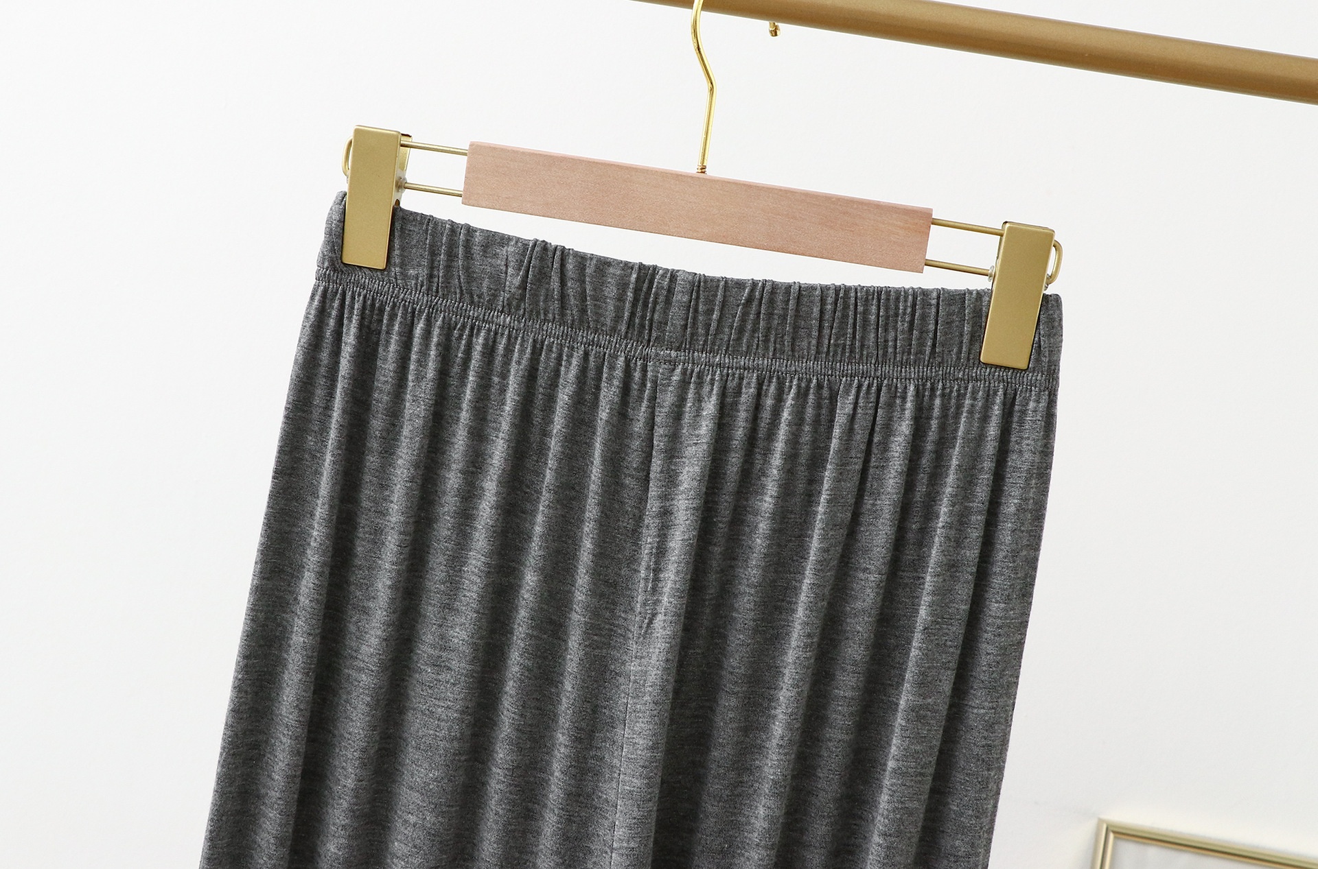 Women's Cotton Tapered Capris Casual Solid Colour Lounge Pants_voghion.com