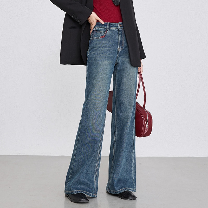 Wenn es sich um die neue bestickte, beflockte, ausgestellte Jeans für Damen mit hohem Bund, geradem Schnitt und Fleecefutter handelt, dann ist sie genau das Richtige für Sie._voghion.com