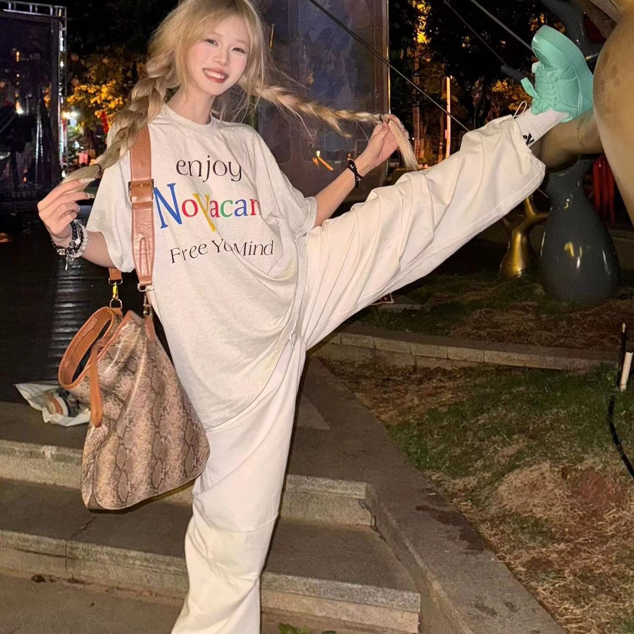 Amerikanische High Street Hip-Hop Cargohose für Damen, sommerlich, niedrige Taille, figurformend, weites Bein, locker, plissiert, gerader Fallschirmstil_voghion.com