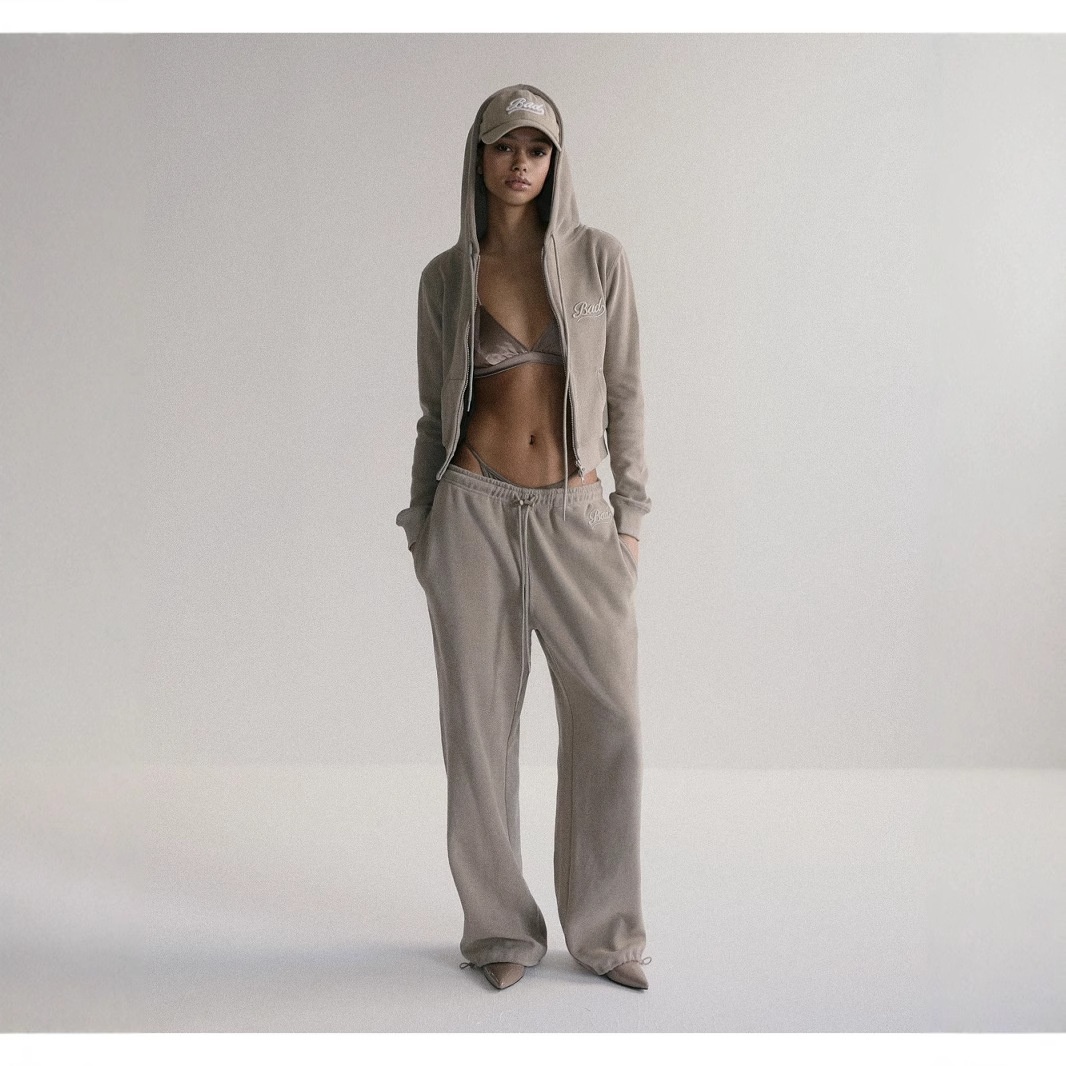 badbloood Comfortable, Skin-friendly Women's Sports Sweatpants With American Retro Embroidered Logo And A Soft, Drapey_voghion.com