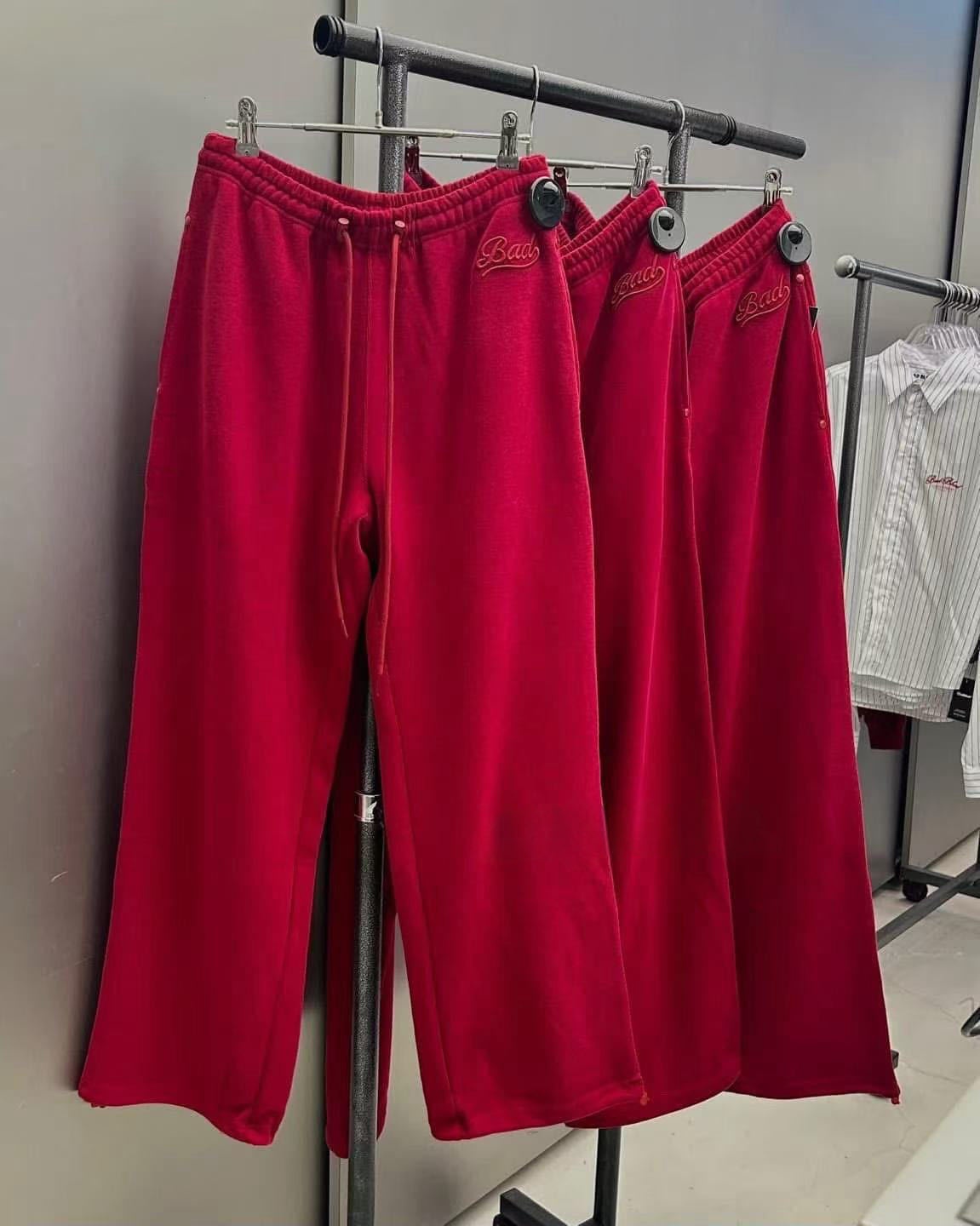 Women's Sweatpants American Retro Embroidery Soft Drapey Fit_voghion.com