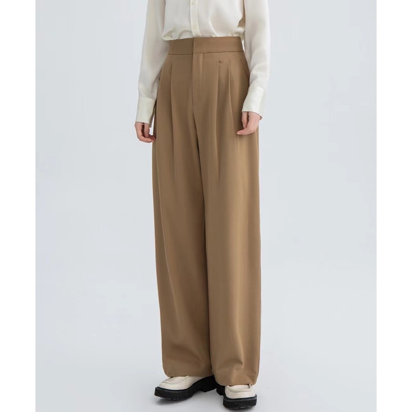 Calça feminina reta com caimento impecável, lisa e versátil, estilo harém, ideal para primavera e outono._voghion.com