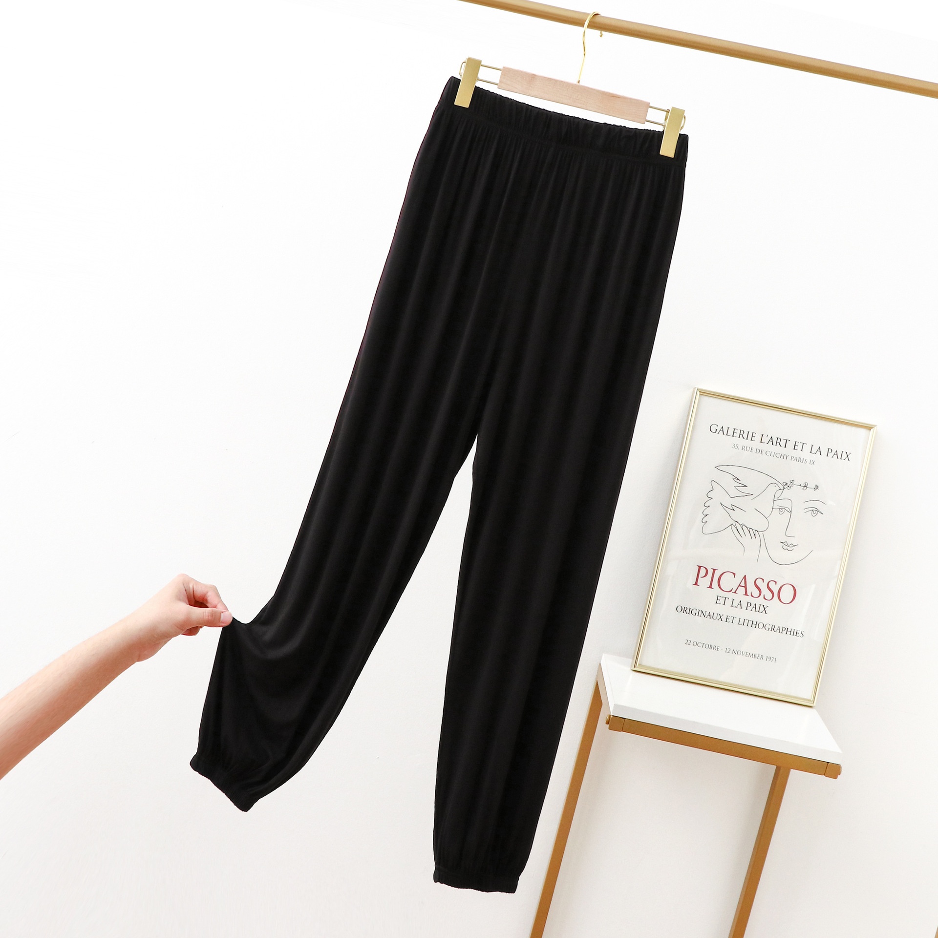 Women's Cotton Tapered Capris Casual Solid Colour Lounge Pants_voghion.com