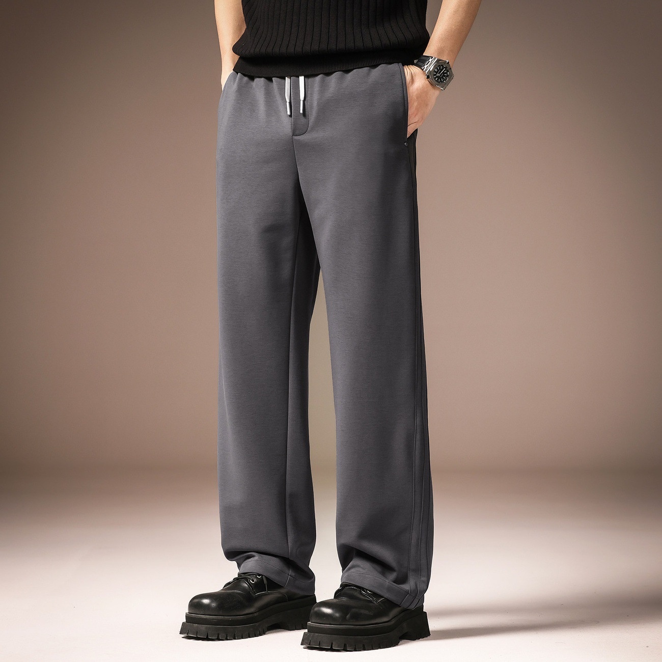 Hochwertige amerikanische Retro-Freizeithose aus Eisseide mit weitem Bein für Herren, neue Sommerhose aus dünn gestreiftem, lockerem Tencel-Stoff mit geradem Bein_voghion.com