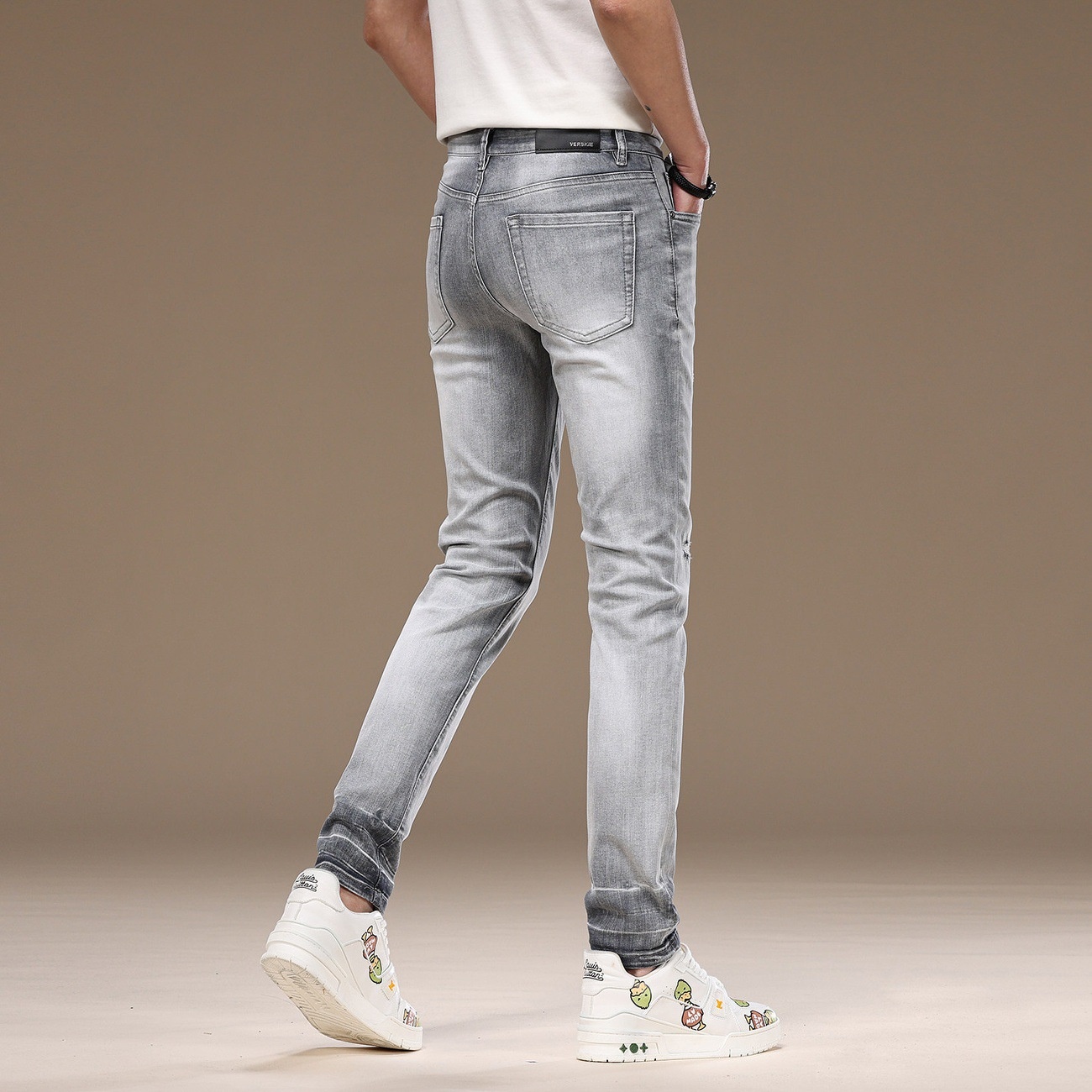Slim-fit Light Gray Ripped Jeans For Men, 2026 Spring/summer New Style, Stretchy Skinny Washed High-end Long Pants_voghion.com