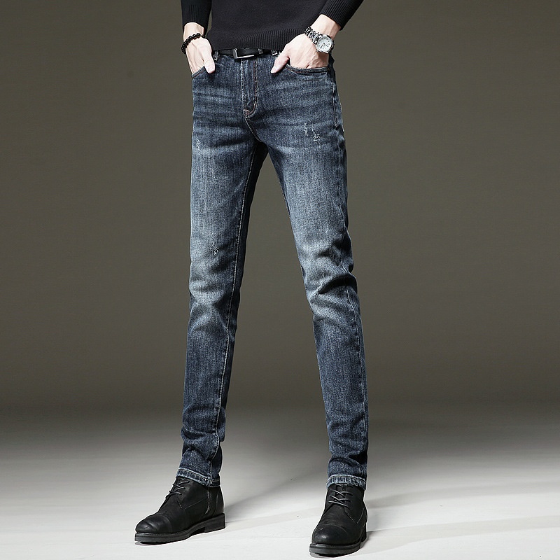 Hochwertige blaue Jeans für Herren, trendige Slim-Fit-Skinny-Jeans für Herbst und Winter 2026, modische Stretch-Jeans_voghion.com