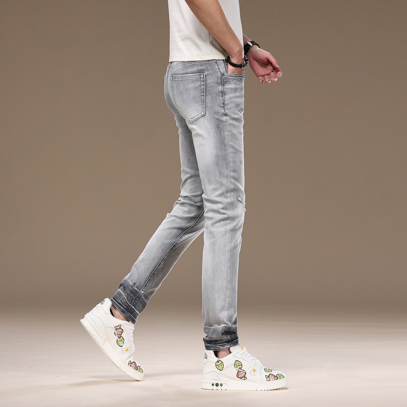 Slim-fit Light Gray Ripped Jeans For Men, 2026 Spring/summer New Style, Stretchy Skinny Washed High-end Long Pants_voghion.com