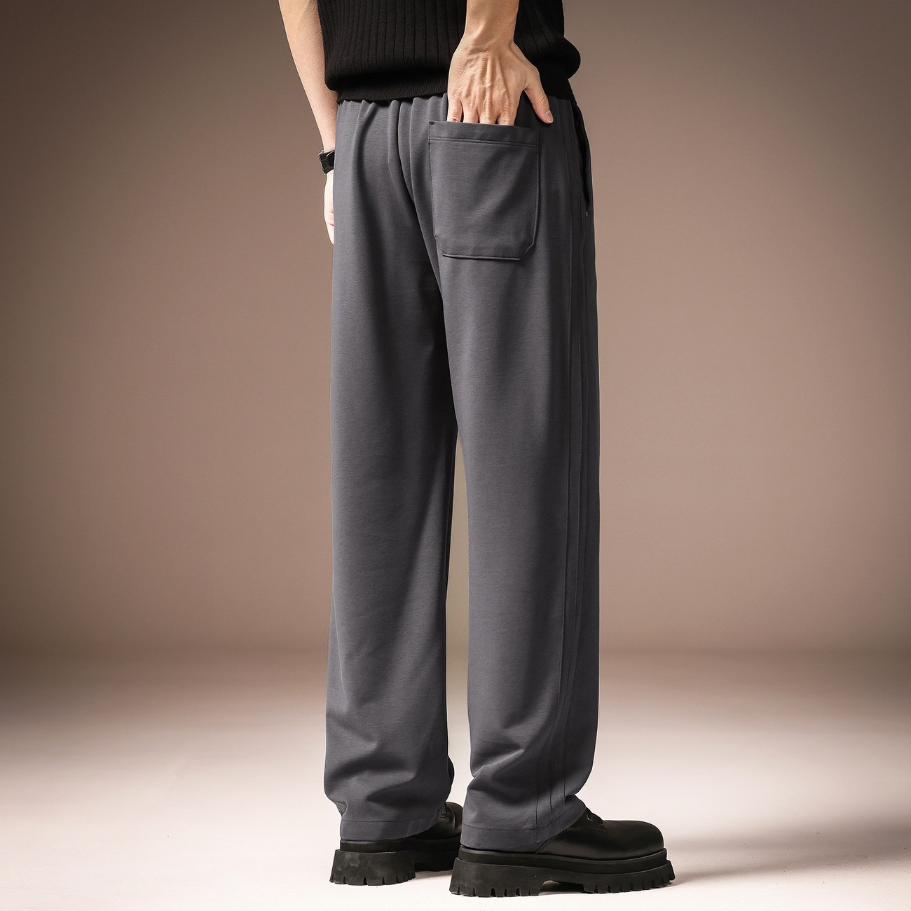 Hochwertige amerikanische Retro-Freizeithose aus Eisseide mit weitem Bein für Herren, neue Sommerhose aus dünn gestreiftem, lockerem Tencel-Stoff mit geradem Bein_voghion.com