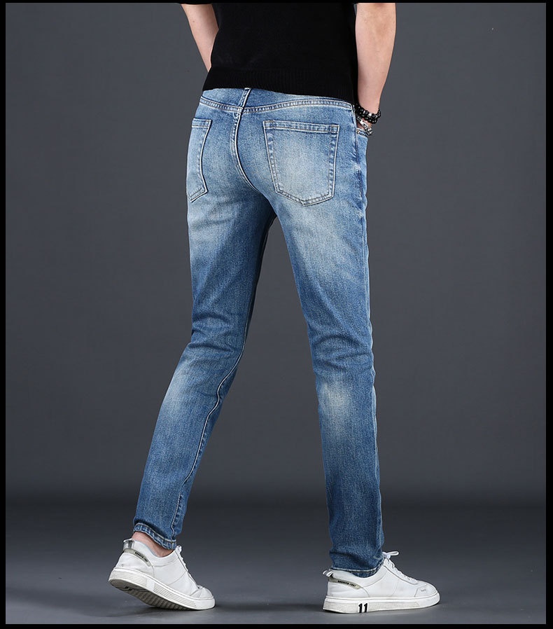 Jeans da uomo slim fit stretch in denim blu per l'inverno_voghion.com