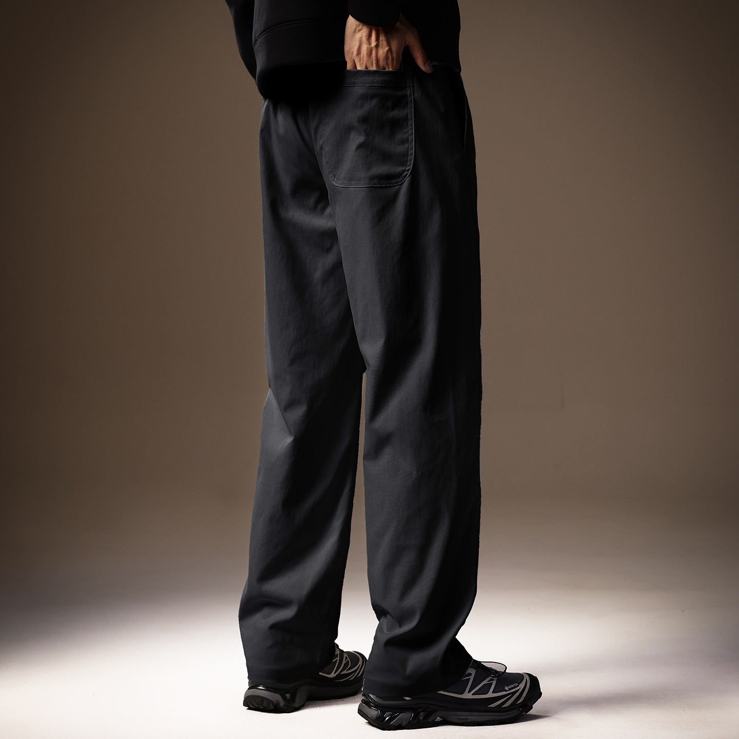 Hochwertige amerikanische Herren-Outdoorhose, Modell Herbst/Winter 2025, gerader, locker fallender Schnitt_voghion.com