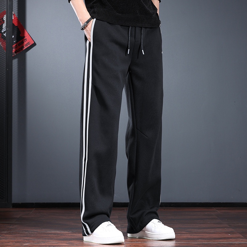 Trendige, gerade geschnittene Freizeithose mit weitem Bein für Herren, Frühlings- und Herbststil, lockere Passform, entspanntes Tragegefühl, gestreift wie von der Stange_voghion.com
