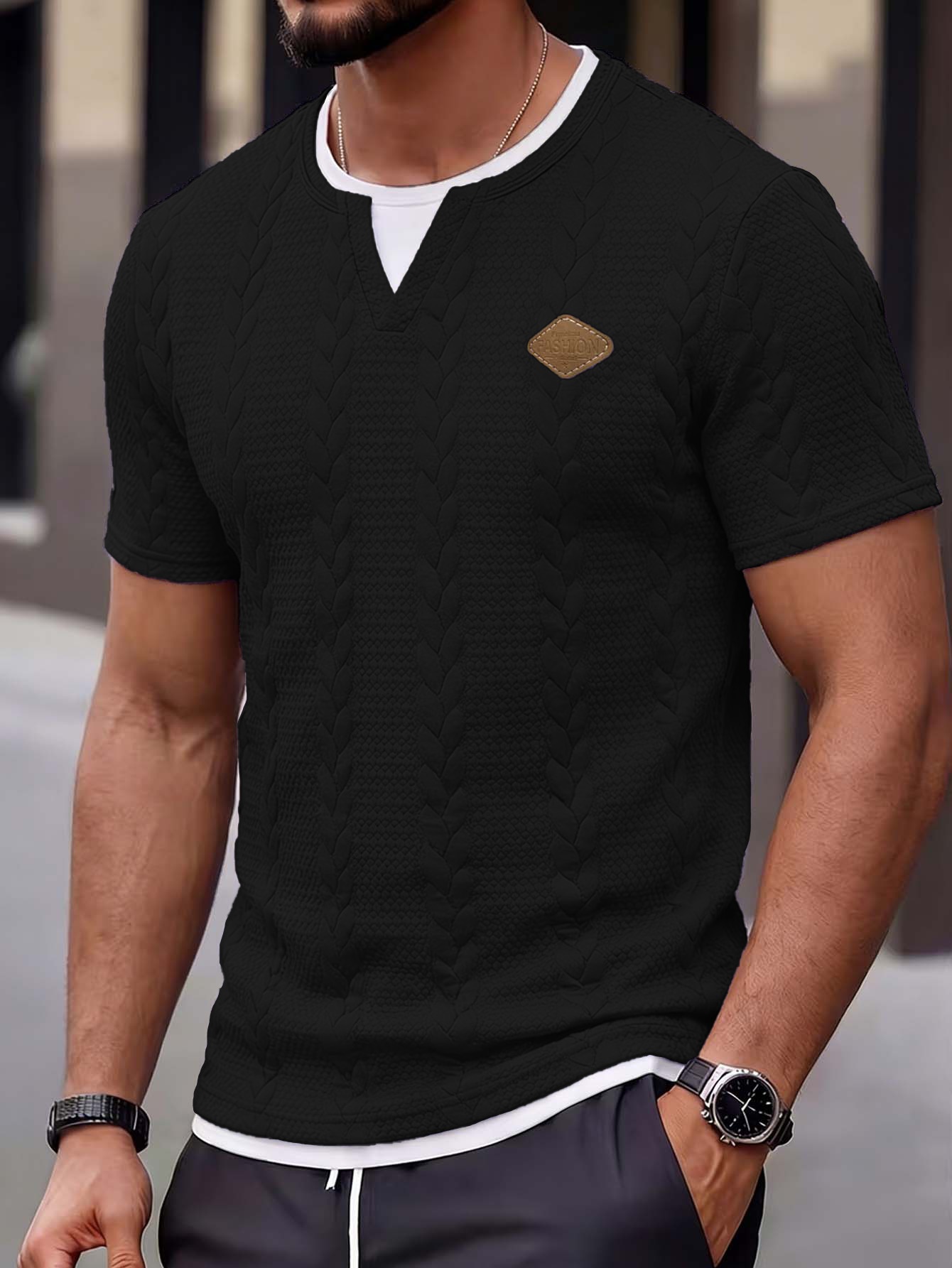 T-shirt uomo in jacquard testurizzato con logo in pelle estate_voghion.com