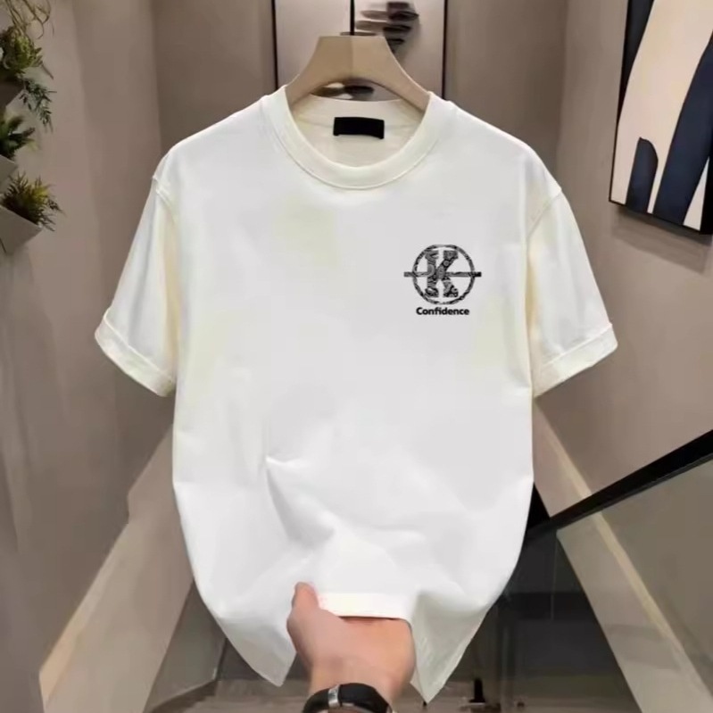 Minimalistisk herr t-shirt i bomull med lös passform för vardag_voghion.com