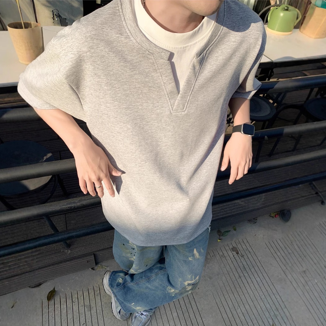 T-shirt da uomo in cotone vestibilità boxy con inserti_voghion.com