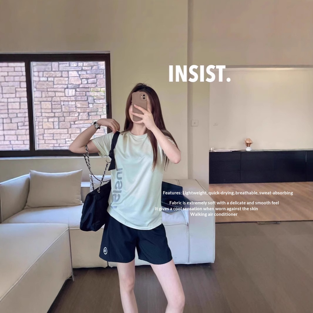 Women's Quick Drying Sports Set Breathable Summer Running Outfit_voghion.com