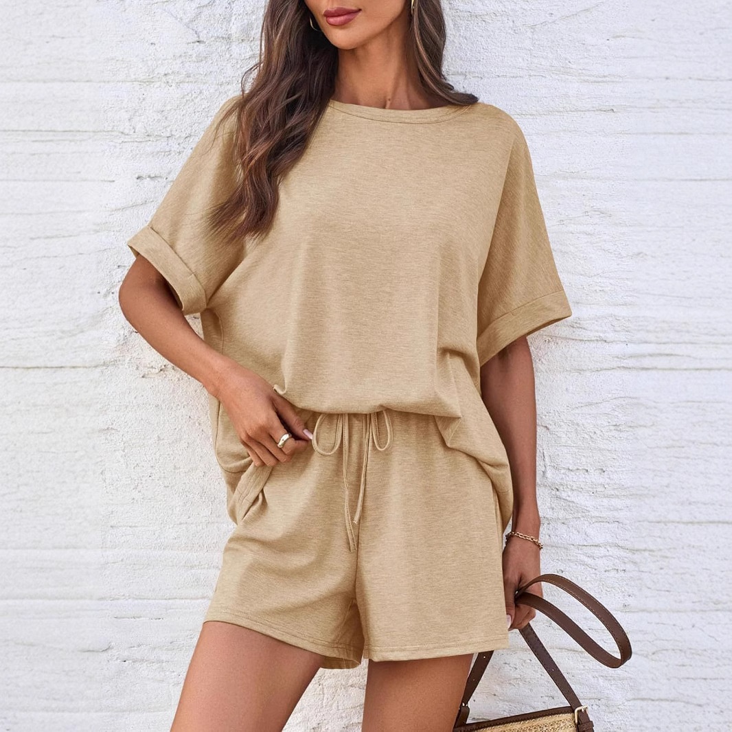 Women's Active Set Batwing Short Sleeve T-shirt And Drawstring Shorts_voghion.com