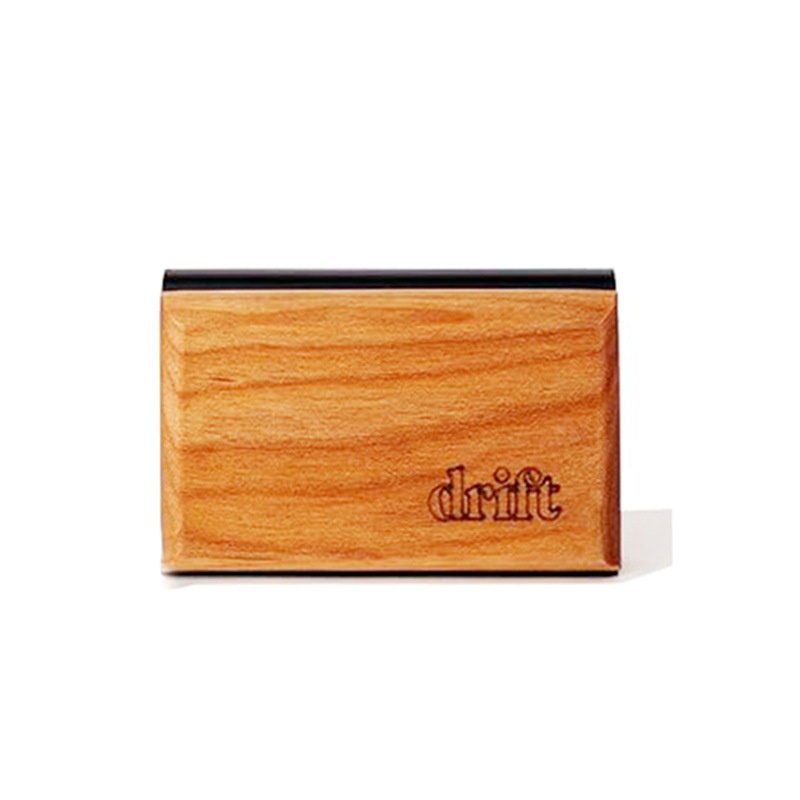 Unsichtbarer Auto-Lufterfrischer für die Sonnenblende: Duftendes Holzornament mit luxuriöser, eleganter Haptik und langanhaltendem Duft._voghion.com