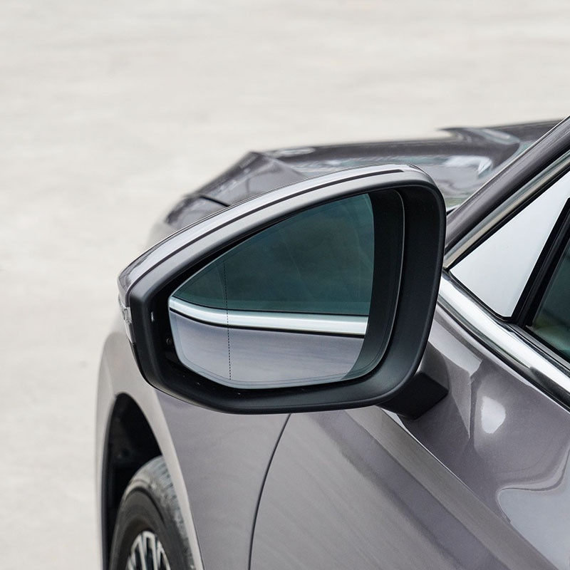 Passend für VW Passat B9 (Baujahr 2023): Austausch des beheizbaren Rückspiegels_voghion.com