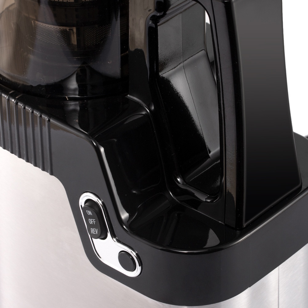 Spremiagrumi completamente automatico per frutta e verdura, conforme agli standard europei RAF, con funzione di separazione succo-polpa._voghion.com