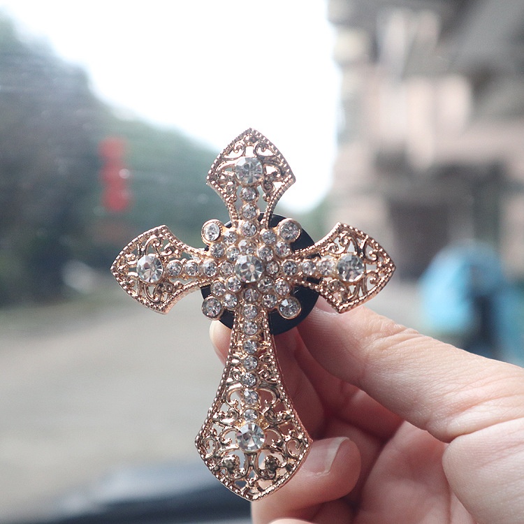 Clip profumatore per auto design croce con strass per bocchette_voghion.com