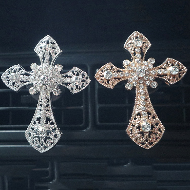 Clip profumatore per auto design croce con strass per bocchette_voghion.com