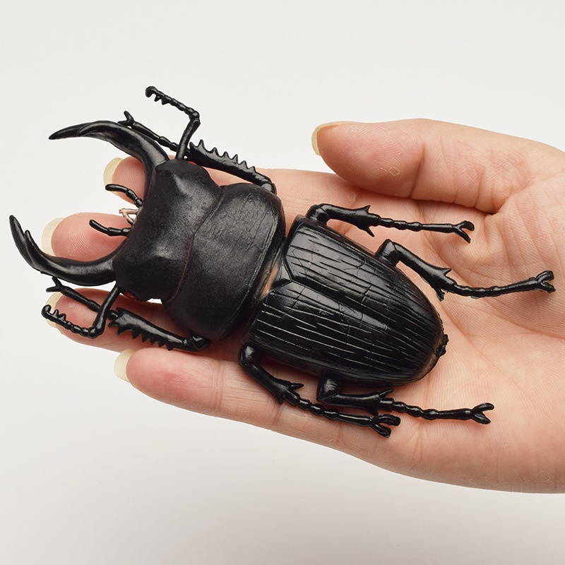 Simulazione Scarabeo Modello Plastica Unicorno Fata Dio della Guerra Grande Scarabeo Alabarda Lunga Giocattolo Scherzo Vendita all'ingrosso_voghion.com