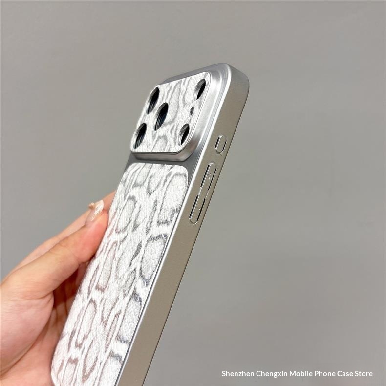 New Python Skin Pattern Case Instantly Transforms Into A 17promax Phone Case, Suitable For 16pro/15, Anti-drop_voghion.com