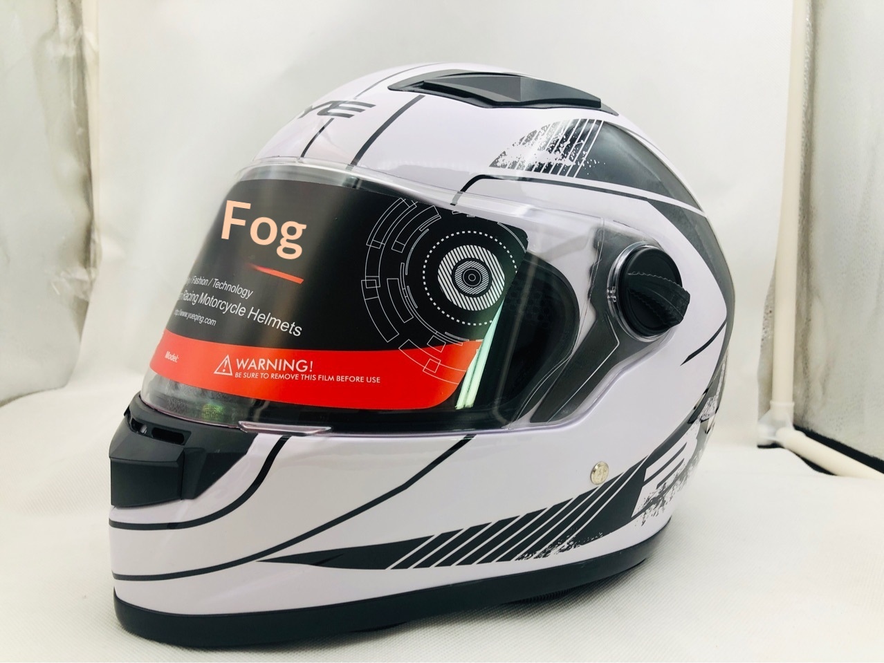 Casco integrale moto per uomo sicurezza stradale_voghion.com