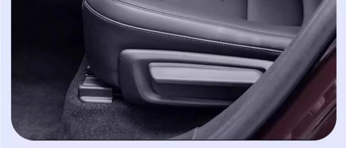 Draadloze autostofzuiger met supersterke zuigkracht en hoog vermogen, ideaal voor tweeërlei gebruik._voghion.com